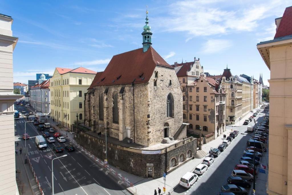 Riverside Palace Suites Praga Esterno foto