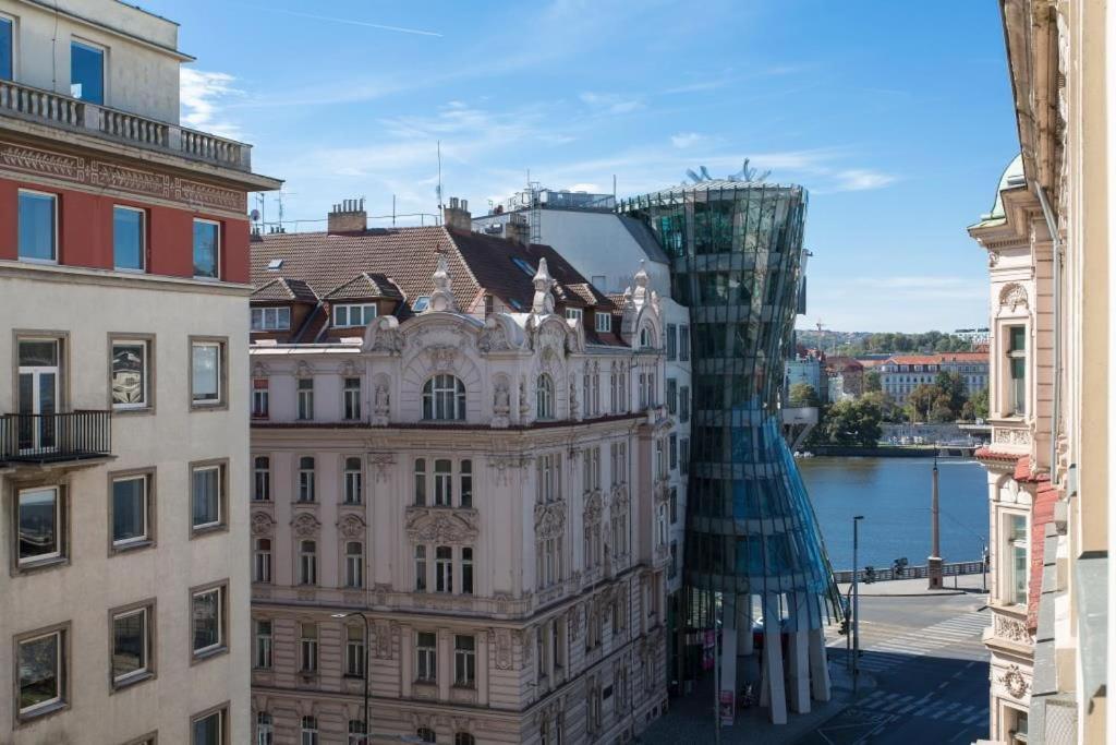 Riverside Palace Suites Praga Esterno foto