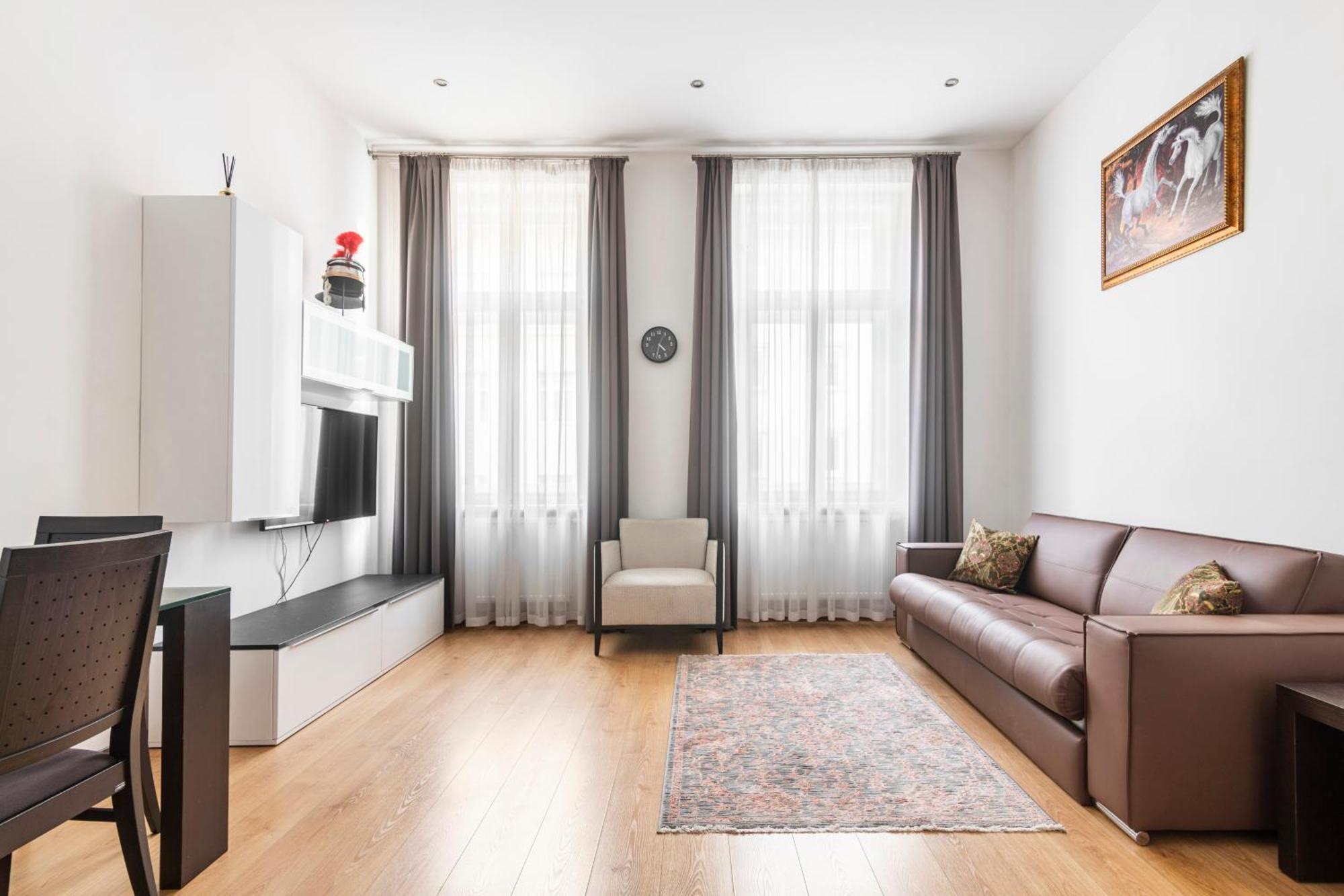 Riverside Palace Suites Praga Esterno foto